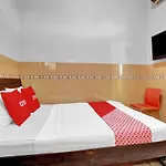 Oyo 90695 Srikandi Nologaten