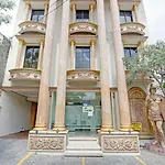Oyo 90695 Srikandi Nologaten