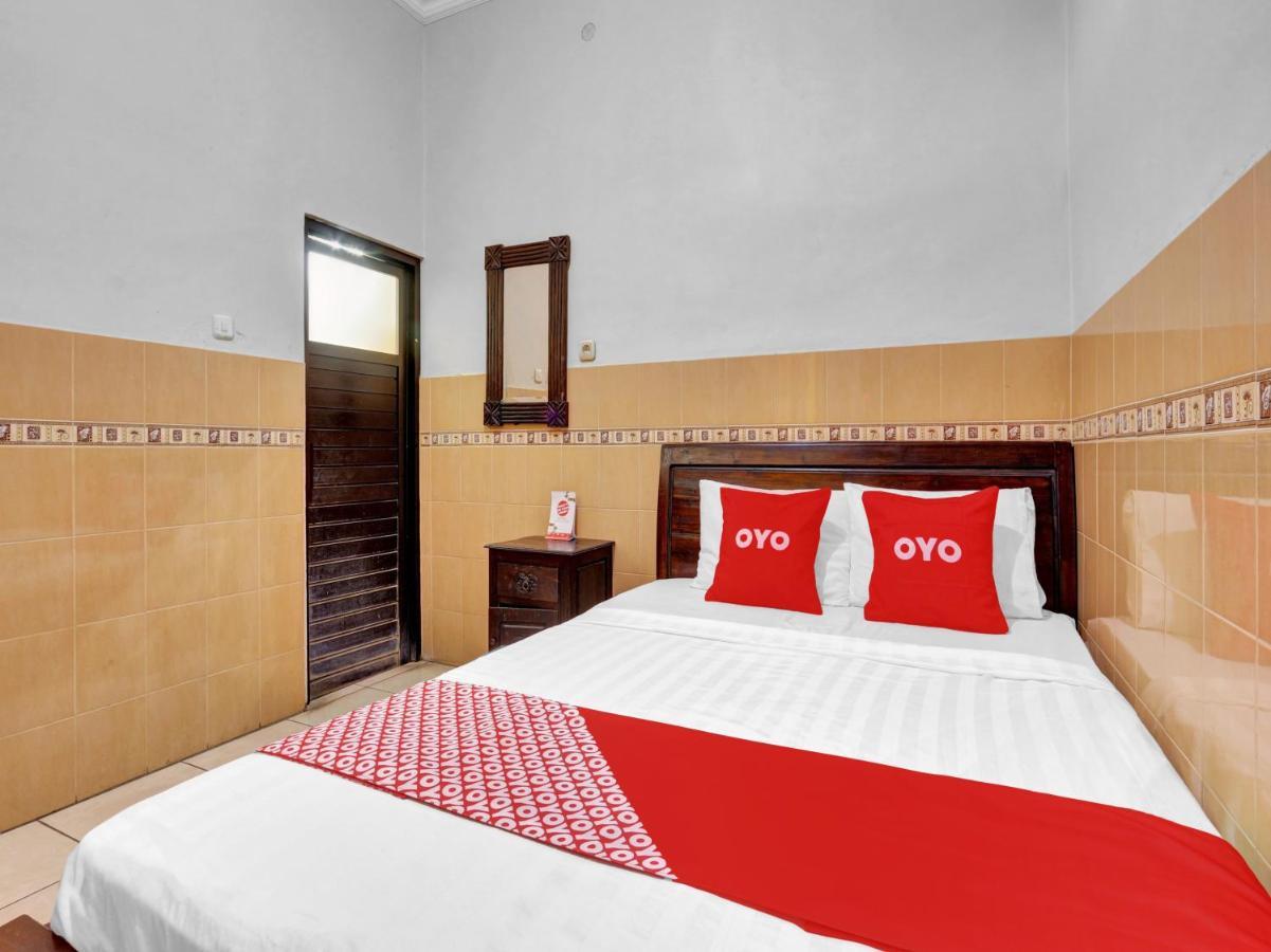 Oyo 90695 Srikandi Nologaten