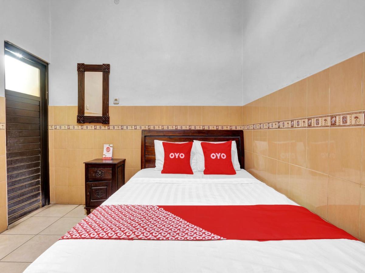 Oyo 90695 Srikandi Nologaten 2*