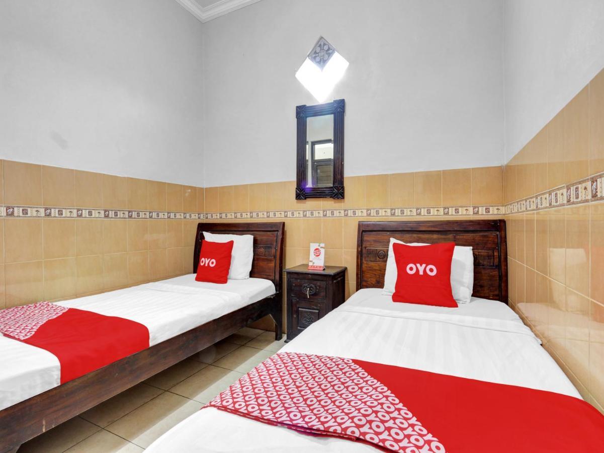 Oyo 90695 Srikandi Nologaten
